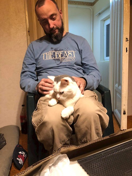 Tibor- petsitter Budapest or Pet nanny for dogs cats