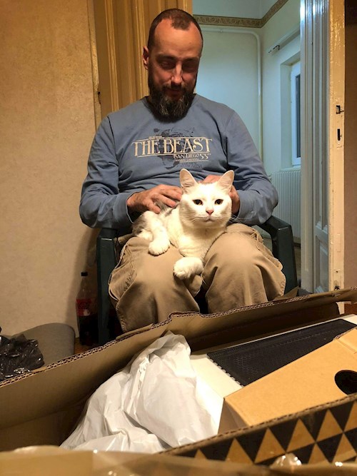 Tibor- petsitter Budapest or Pet nanny for dogs cats