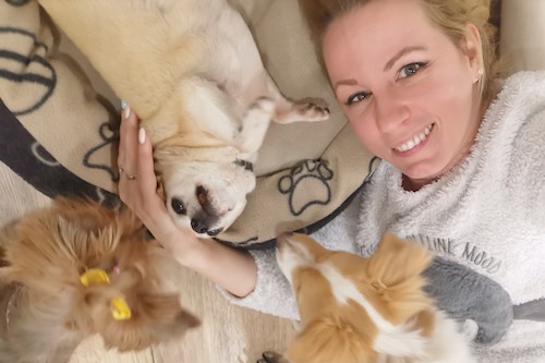 Orsolya- petsitter Érd or Pet nanny for dogs cats