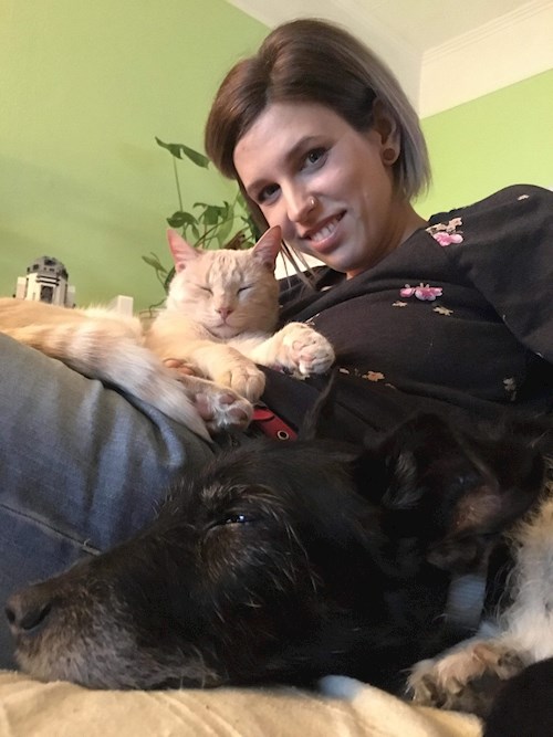 Petra- petsitter Budapest vagy Állat szitter a kutyák cicák 