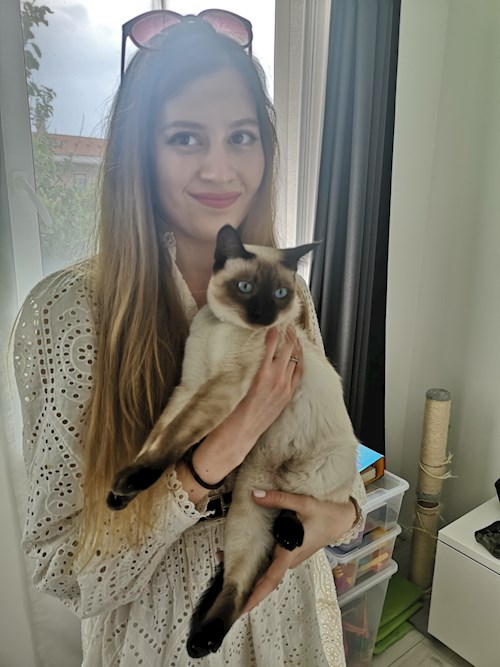 Betti- petsitter Budapest or Pet nanny for dogs cats