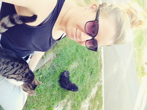 Juhász- petsitter Pécel or Pet nanny for dogs cats