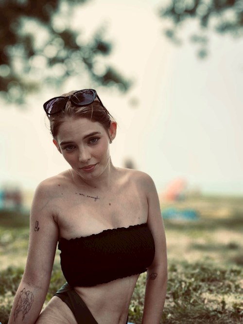 Deme- petsitter Budapest or Pet nanny for dogs cats