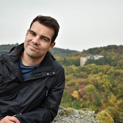 Gábor - pet sitter cats dogs Pécs