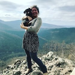 Kamilla - pet sitter cats dogs Budapest