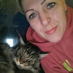 Kopaszné - pet sitter cats dogs Tárnok