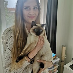 Betti - pet sitter cats dogs Budapest