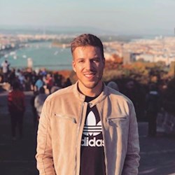 Kabát - pet sitter cicák kutyák Budapest