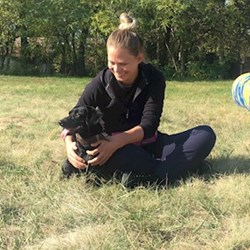 Blanka - pet sitter cats dogs Budapest