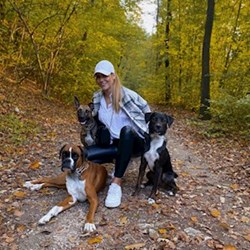 Korcsmáros - pet sitter dogs Budakeszi